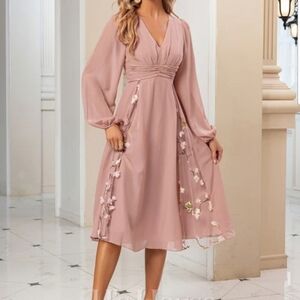 Pleated V-neck A-line Chiffon lace midi dress